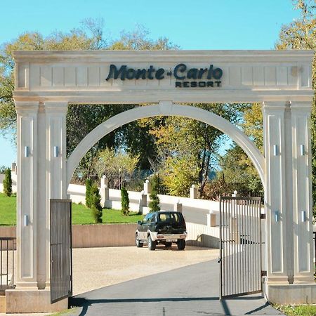 Monte-Carlo Resort Jalal-Abad Exterior foto
